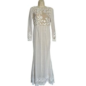 Ivy City Co Ivory White Crochet Lace Dress XS Champagne Lining Embroidered‎ Sexy